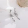 Nuevos pendientes de heavy metal estilo europeo y americano, simples, a la moda, moda, clásico, temperamento, nudo de cuerda, pendientes de metal para mujer