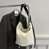 Bolso Cubo Casual Estilo Perezoso Nuevo Estilo Coreano Moderno Simple para el Trabajo Bolso de Hombro Diseño de Nicho Bolso Cruzado Artístico