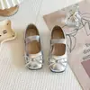 Zapatos de Cuero con Lazo para Niñas Zapatos de Princesa 2026 Verano Nuevos Zapatos de Ballet Zapatos Individuales de Suela Suave Zapatos Bajos Tipo Gorro para Niños