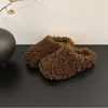 Chinelos Peludos Estilo Preguiçoso Coreano Feminino 2026 Para Usar ao Ar Livre Solado Grosso Bico Fechado Meio Chinelo Antiderrapante Quente Chinelos de Pelúcia para Casa
