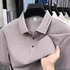 Camisa polo fina sin costuras de manga corta para hombre de verano, nuevo estilo de negocios ligero, camiseta elástica de media manga para hombre