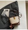 2026 Verano Bolso Sencillo y Elegante Bajo el Brazo Bolso de Teléfono Tejido de Moda Color Paja Bloqueo de Color Bolso Cubo Mini Versátil para Mujer