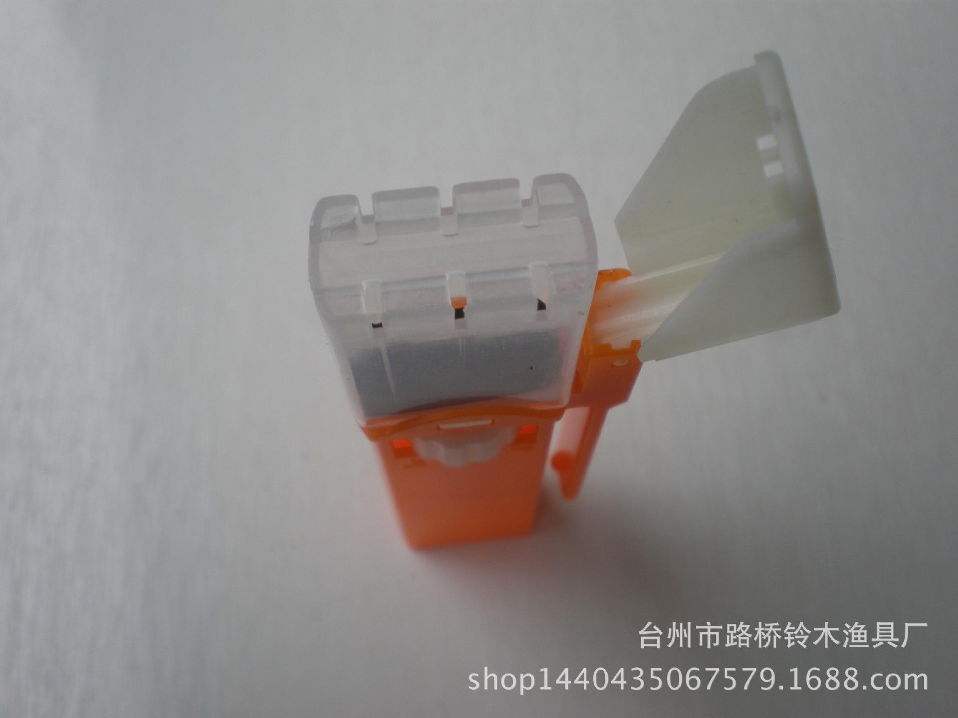 红虫上饵器 002