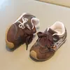 Zapatos para Niña Otoño 2026 Nuevo Modelo Zapatos Deportivos Infantiles Zapatos de Entrenamiento para Bebé Tenis Zapatos de Malla con Forro Polar de Princesa Otoño e Invierno