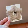 Pinza para el pelo de estrella esponjosa simple estilo coreano, Pasador de pelo de estrella de cinco puntas de peluche para chica estilo Ins, Lindo accesorio para el pelo