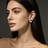 Brincos de Flor em Esmalte Azul e Branco Suave Estilo Francês, Toque de Luxo Leve e Sofisticado, Versáteis para o Dia a Dia