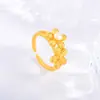 Anillo de Perla de Agua Dulce Flor Dorada Anillo con Patrón Retro Joyería de Moda Retro de Lujo Ligero Venta al por Mayor