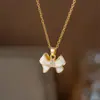 Collar Transfronterizo de Acero de Titanio de Dongguan para Mujer, Lujo Ligero, Nicho, Sensación de Alta Gama, Nuevo Estilo de Verano, Regalo para Mejor Amiga, Exquisita Cadena para Clavícula