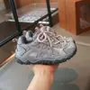 Novo Estilo Primavera e Outono Sapatos Casuais Esportivos de Malha Respirável para Crianças, Sapatos para Meninas, Sola Macia, Antiderrapante, Leves Sapatos de Corrida para Meninos