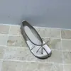 Zapatos de Abuela Planos Estilo Francés de Satén con Punta de Cerdo y Punta Dividida Slip-On para Mujer, Nuevos Zapatos Mary Jane Planos Primavera 2026
