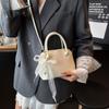 Lindo Bolso Pequeño de Estilo Coreano para Mujer 2025 Nuevo Verano Simple Bolso Cruzado Textura de Mano Axila Viajero Bolso Concha