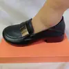 Zapatos de mujer de tacón bajo en video real zapatos de madre suela blanda de tendón de res puntera redonda tacón grueso zapatos sencillos para mediana edad y mayores zapatos de cuero vintage