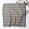 Primavera y Verano nueva moda elegante para combinar con todo para mujer de alta calidad punta cerrada bufanda cuadrada de terciopelo en stock bufanda decorativa de espiguilla