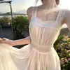 Vestido de playa de encaje con cintura ceñida y espalda descubierta para mujer, especialmente bonito para principios de verano, color blanquecino