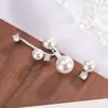 Novos Brincos Assimétricos de Pérola com Cravação de Zircônias em Forma de Estrela com Design Único, Joia de Orelha de Luxo Versátil e de Alta Qualidade