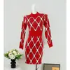 Vestido de punto para mujer, nuevo estilo de otoño, con un patrón texturizado, escote alto elegante, corte ajustado y una silueta ceñida al cuerpo que crea un efecto adelgazante, perfecto como prenda para usar en capas debajo de un abrigo.