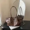 2026 Nuevo Bolso de Hombro Único Retro Versátil de Alta Gama Bolso Tote de Gran Capacidad para el Viaje Diario de Mujeres