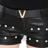 Shorts de Couro Feminino Outono e Inverno Moda Strass Studded Slim Sexy Curto Calça de Couro Emagrecedor Tamanho Grande Pu Shorts de Bota Shorts Casuais
