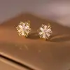 Pendientes de Copo de Nieve de Cristal Más Vendidos Transfronterizos, Gama Alta, Lujo Ligero, Exquisitos, Moda Navideña, Pendientes Elegantes al por Mayor