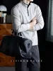 [Maduro e Sofisticado] Moletom Masculino Confortável e Amigo da Pele em Lyocell com Zíper Meio e Gola Alta Cor de Outono/Inverno Camiseta Manga Longa Color Block