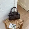 Nova bolsa de ombro versátil para mulheres outono 2026, estilo retrô para o dia a dia, leve, padrão de bolinhas, bolsa tote simples