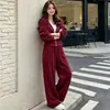 Conjunto Deportivo Casual para Mujer 2026 Otoño/Invierno Nuevo Elegante de Moda Chaqueta Roja de Manga Larga Pantalones de Pierna Ancha Conjunto de Dos Piezas