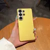 La pintura metálica corrugada es adecuada para fundas de teléfono Samsung S26ULTRA, diseño de botón metálico S25Plus, a prueba de caídas y proporciona cobertura total con una carcasa dura.