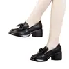 Sapatos de couro com laço populares para mulheres, novos mocassins versáteis de calçar, com sola grossa, para o outono de 2026, para mulheres