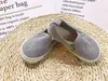 Zapatos de Interior para Jardín de Infancia Canasta de Graduación Defectuosa para Niños Zapatos de Lona Blancos para Adultos de Una Pierna para Interior
