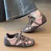Zapatillas deportivas casuales de cordones color block retro, nuevas para 2026, planas, antideslizantes, resistentes al desgaste, a la moda y versátiles