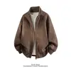 Wukong tiene una nueva colección de streetwear estilo americano: Chaqueta de motociclista de cuero PU deconstruida para hombre, con un diseño retro, corte holgado y versátil, perfecta para parejas y uso casual.