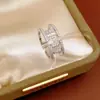 Anillo Abierto de Encaje Redondo Zirconia Super Brillante Diseño de Moda Índice Anillo de Dedo Lujo Ligero Sensación de Alta Gama Joyería para Mano Mujer