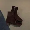 Botas de Cano Curto de Salto Bloco com Bico Quadrado, Fivela de Veludo e Zíper Lateral, Antiderrapantes, Confortáveis, Moda Casa, Nova Coleção Primavera/Outono 2026