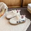 Zapatillas elegantes para niños 2026 nuevo modelo de otoño, zapatos casuales de cuero para niños y niñas, zapatillas de correr para niñas, estilo coreano