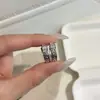 Arete de Clip Cruzado para Mujer Diseño de Nicho de Gama Alta Versátil Estilo Retro Punk Exquisitos Pendientes Accesorios para Oreja Nuevos de Moda