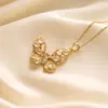 Nuevo Collar de Acero Inoxidable con Mariposa de Circonia de Colores para Mujer, Elegante y Estilizado, Cadena para Clavícula con Colgante de Cobre de Lujo Ligero con Diamantes