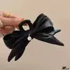 2026 Nuevo Estilo Pinza para el Cabello con Lazo Grande de Terciopelo Rojo, Accesorio para el Cabello para Niñas, Tocado de Princesa Nupcial de Borla de Alta Gama