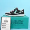 Zapatos Auténticos Nike para Hombre, Zapatos para Mujer, Dunk Blanco y Negro Panda Sb Año del Caballo Edición Limitada Zapatos Reflectantes de Putian, Pura Original, Probados contra Toxinas