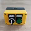 Interruptor industrial con caja de control de luz indicadora, con una perilla giratoria de autobloqueo y una carcasa de plástico engrosada de 2 posiciones