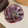 Scrunchie Estampado Estilo College para Mulheres, Elástico para Rabo de Cavalo Baixo e Coque, Acessório de Cabelo Elástico de Alta Elasticidade Elegante