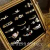 Colección de Anillos Abiertos Dorados con Circonita Brillante Vintage Moda Literaria Retro Estilo de Lujo Accesible Joyería de Mano de Gama Alta