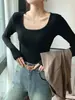 Blusa de segunda pele feminina, fina e adequada para primavera e outono, novo estilo 2026, camiseta simples e justa de manga longa com decote U grande, versátil e fácil de combinar