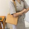 Bolso popular texturizado para mujer 2020 nuevo moderno a la moda bolso de hombro moderno cadena casual color sólido cruzado bolso grande