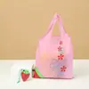 Diretamente do fabricante: Bolsas ecológicas com tema de morango, bolsas de armazenamento portáteis, pequenas sacolas de compras de morango, bolsas de compras à prova d'água e personalizáveis com impressão de logotipo