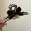 Pinza para el pelo de terciopelo con lazo retro de alta gama para otoño e invierno, pinza de tiburón grande para el pelo