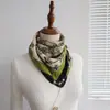 Lenço Quadrado Pequeno Fashion e Estiloso, Lenço de Seda de Algodão Estilo Coreano com Fecho Magnético, Lenço de Pescoço Versátil, Protetor de Pescoço Fino, Sensação de Luxo, Lenço Pequeno