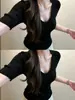 Tejido de hilo de núcleo Camiseta elegante de manga media para mujer Nuevo estilo 2026 Ropa interior cuello en V corte ajustado favorecedor top de manga de cinco puntos