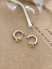 Brincos de Estrela Minimalistas Estilo Coreano com Cores Contrastantes, Argolas Versáteis de Nicho de Alta Qualidade, Brincos de Moda Minimalistas