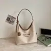 Bolso de Hombro de Lona Bordado con Letras 2026, Bolso de Hombro de Gran Capacidad Estilo Coreano de Alta Gama para el Trabajo, Bolso Relajado de Axila