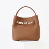 Nova Bolsa Cesta Transversal de Ombro Único, Bolsa de Mão Tipo Saco com Acabamento de Luxo, Design Exclusivo, Luxo Discreto